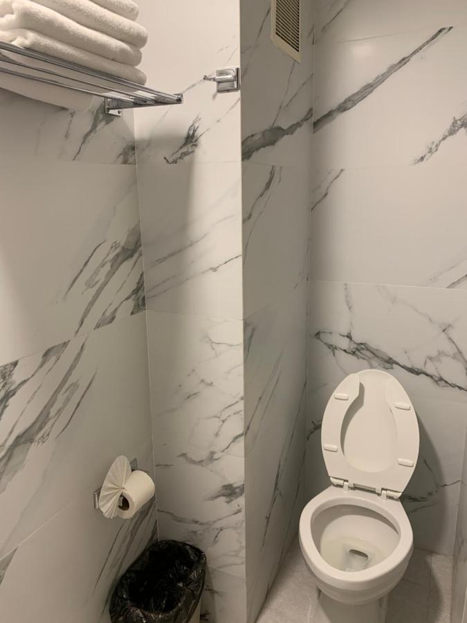Queen Room,1083685219:JPEG